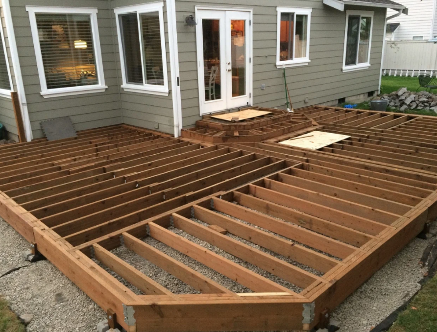 Монтаж каркаса и настила